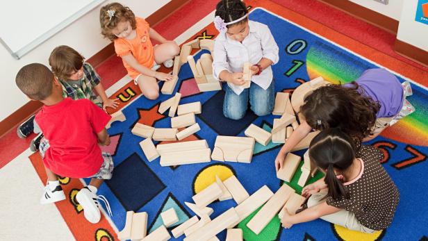 Kindergartenverordnung als Belastungstest für Eltern und Gemeinden