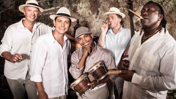 Klazz Brothers and Cuba Percussion