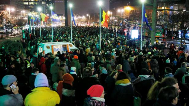 Tausende Belgier protestierten gegen den Polizeieinsatz im Park Maximilien