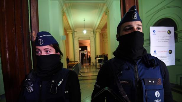 Verstärkter Polizeischutz für Brüssels Justizpalast.