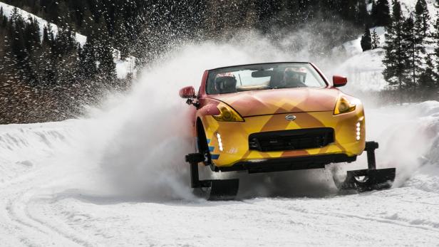 Nissan macht den 370Z zum Snowmobil