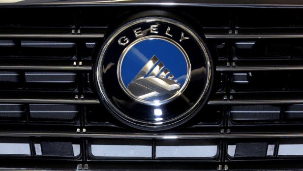 FILE PHOTO: The Geely logo is shown at the Chinese automaker&#039;s display during the media preview at the 2008 North American International Auto Show in Detroit January 15, 2008. REUTERS/Mike Cassese/File Photo