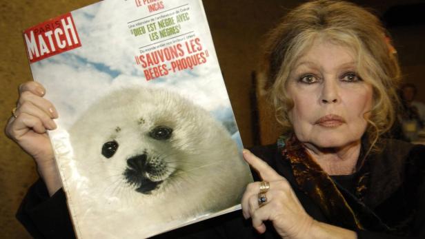 Brigitte Bardot in ihrer neuen Funktion als militante Tierschützerin