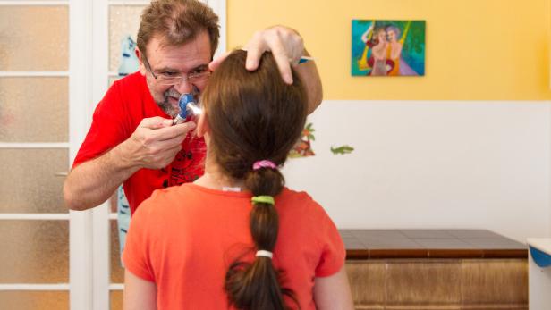 Mediziner Rudolf Schmitzberger kritisiert die zu geringe Honorierung von Kinderärzten