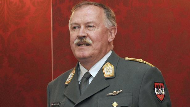 Ex-Generalstabschef Entacher warnt vor sicherheitspolitischen Auswirkungen.