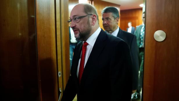 Der „Draußenminister“: Martin Schulz wollte Sigmar Gabriel (re.) im Amt des Außenministers beerben.