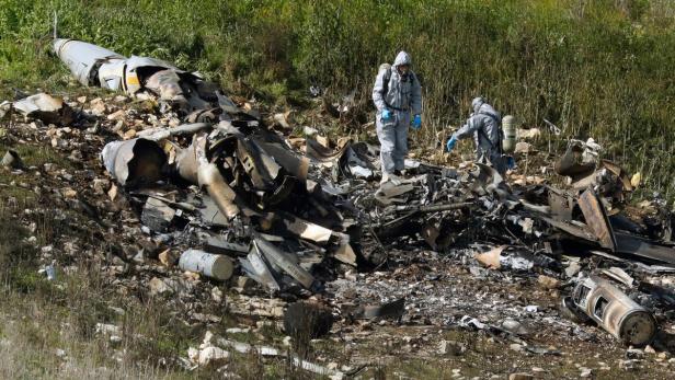 Der israelische Kampfjet vom Typ F 16 zerschellte, die beiden Piloten retteten sich per Schleudersitz.