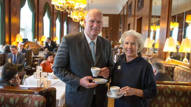 erndt Querfeld führt das Café Landtmann mit seiner Mutter Anita