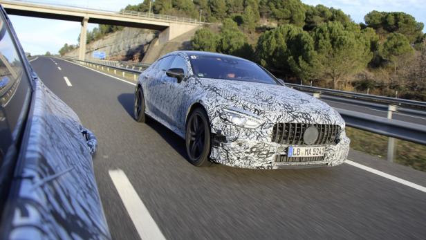 Mercedes AMG kündigt viertüriges Coupé für Genf an