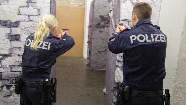Ausbildung von Polizeischülern an der Wiener Polizeiakademie.
