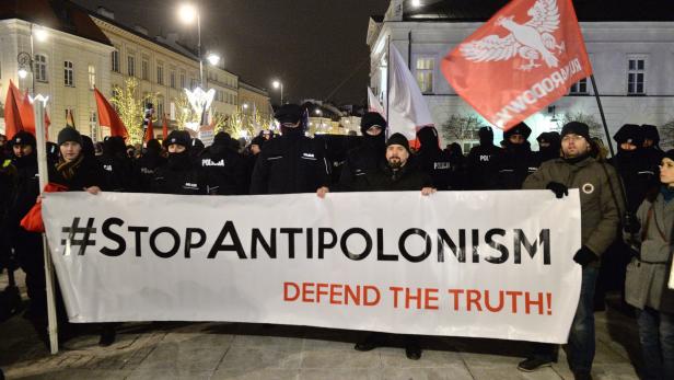 Demonstranten in Warschau.