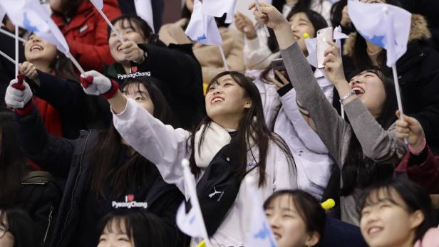 Die Eishockey-Damen ließen die koreanischen Herz schneller schlagen.