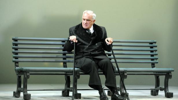 THEATER IN DER JOSEFSTADT: "HELDENPLATZ"