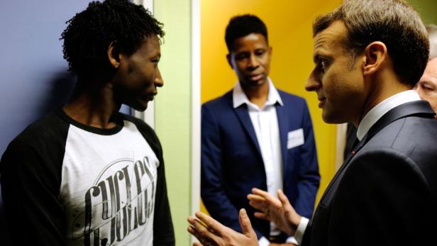 Macron plant strengere Regeln für Asylwerber