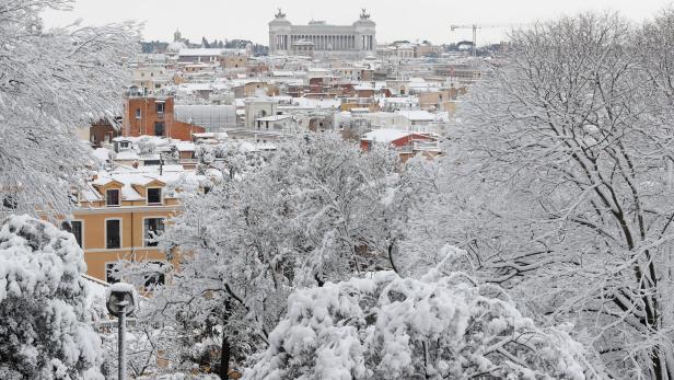 Eine Kältewelle hat Europa erfasst und auch Rom in weiß getaucht.