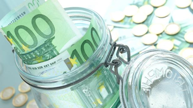 162 Euro im Monat: Dafür sparen die Österreicher
