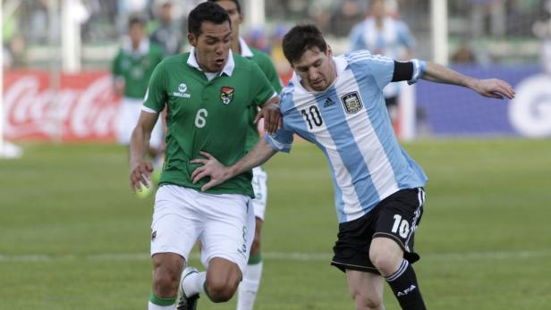 Bolivien bleibt das einzige südamerikanische Team, gegen das Messi (re.) noch nie getroffen hat.