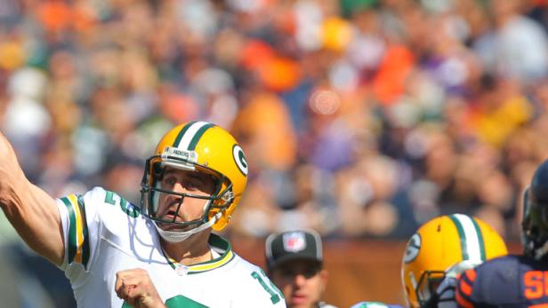 NFL: Green Bay Packers at Chicago Bears