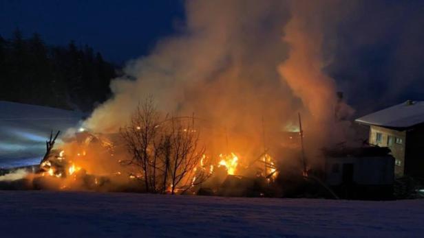 Großbrand auf einem Bauernhof im Bezirk St. Pölten