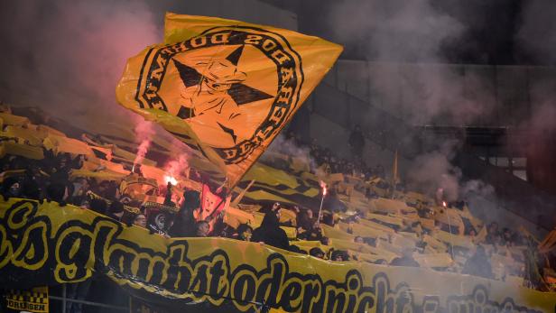 Die Dortmund-Fans wollen keine &quot;Retortenklubs&quot; wie Salzburg.
