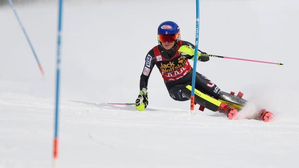 Mikaela Shiffrin of the US competes in the Women&#039;s Slalom event of the Alpine Skiing World Cup in Aare, Sweden, on March 17, 2018. / AFP PHOTO / Jonathan NACKSTRAND