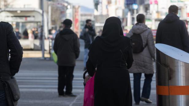 Musliminnen sehen sich oft mit Diskriminierung konfrontiert.