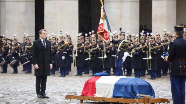 Frankreich ehrt getöteten Polizisten