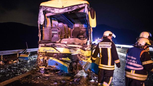 Belgischer Bus verunglückte auf dem Weg nach Österreich