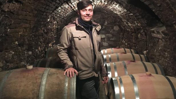 Christoph Hess in seinem alten Weinkeller in Neusiedl