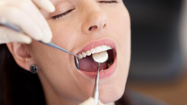 Ist Chlorhexidin sinnvoll in der Anti-Karies-Zahnpflege?