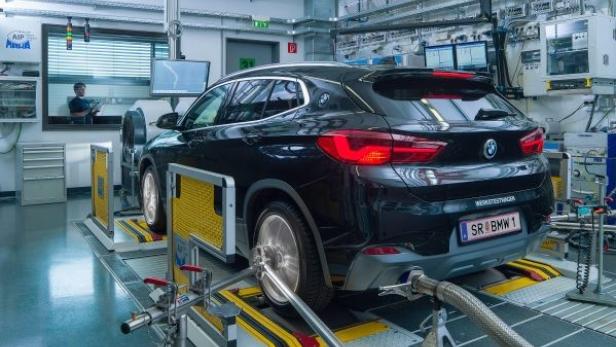 BMW:  240 neue Jobs im Motorenwerk in Steyr 