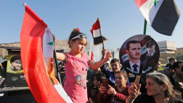 Jubelszenen in Damaskus: "Wir bieten ihnen die Stirn"