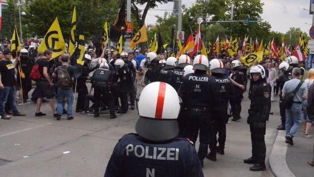 Ermittlungen wegen Mordversuchs bei Identitären-Demo, Wien