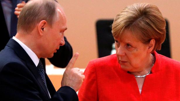 Putin und Merkel beim G20-Treffen in Hamburg 2017