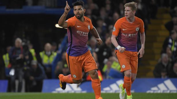 Manchester City's Sergio Aguero celebrates scoring their first goal with Kevin De Bruyne