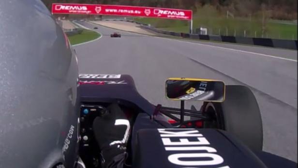 Am Steuer eines Formel 4 am Red Bull Ring