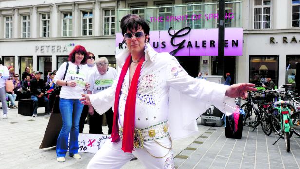 Die Bürgerinitiativen Innsbruck buhlten mit einem „Bürger-Elvis“ um Aufmerksamkeit
