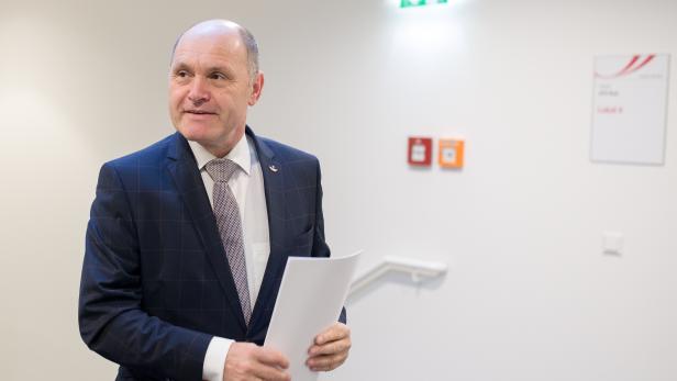 Nationalratspräsident „wildert“ im Ressort der FPÖ-Ministerin