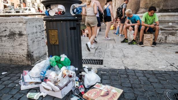 Rom sagt Ramsch-Läden und Imbissbuden den Kampf an