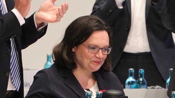 Andrea Nahles, nicht gerade strahlende Siegerin des Sonderparteitags in Wiesbaden.