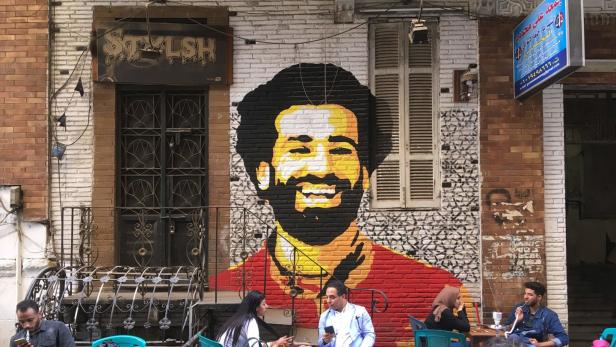 Der (Aus)Gezeichnete: Dieses Kunstwerk in Kairo ehrt den frisch gekrönten Spieler des Jahres in der Premier League.