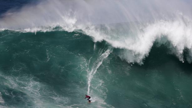 Weltrekord: Brasilianer surfte auf 24 Meter hohen Welle