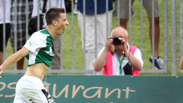 Alexander Ibser trifft in letzter Sekunde und fixiert eine Sensation in der ersten Bundesliga-Runde: Aufsteiger Mattersburg schlägt Meister Salzburg 2:1.