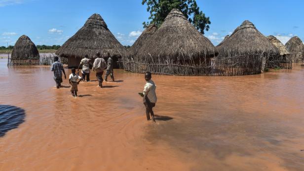 Überschwemmungen in Kenia führen zu Tod und Flucht