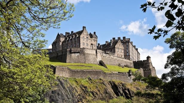 Was Rom und gemeinsam haben? Beide Hauptstädte wurden auf sieben Hügeln errichtet. In Schottland heißen sie Castle Rock, Arthur&#039;s Seat, Calton Hill, Corstorphine Hill, Braid Hills, Blackford Hill und Craiglockhart Hill.