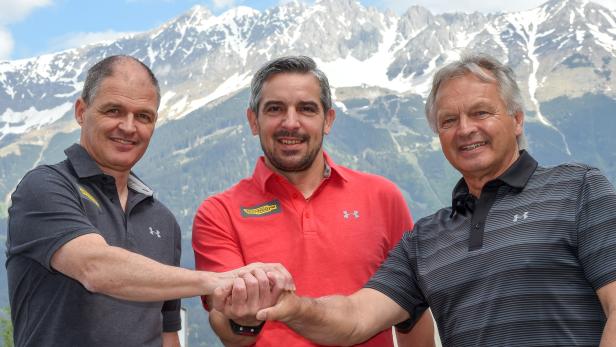 Hans Pum (re.) und Markus Gandler (li.) mit dem neuen Herren-Trainer Ricco Groß.