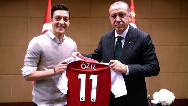 Trotz Erdogan-Eklats: Özil und Gündogan dürfen zur Fußball-WM