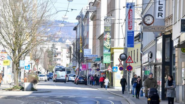 Stadt will Maßnahmen gegen Verkehrsbelastung in der Urfahraner Hauptstraße setzen