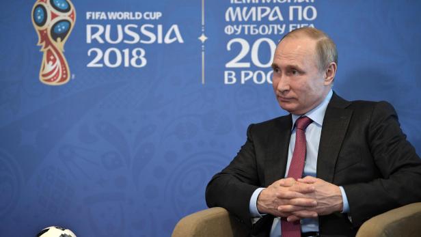 FBL-WC-2018-RUS-RUSSIA-PUTIN-INFANTINO