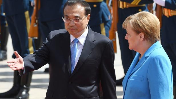 Merkel in China: An Verhandlungen über Nordkorea festhalten